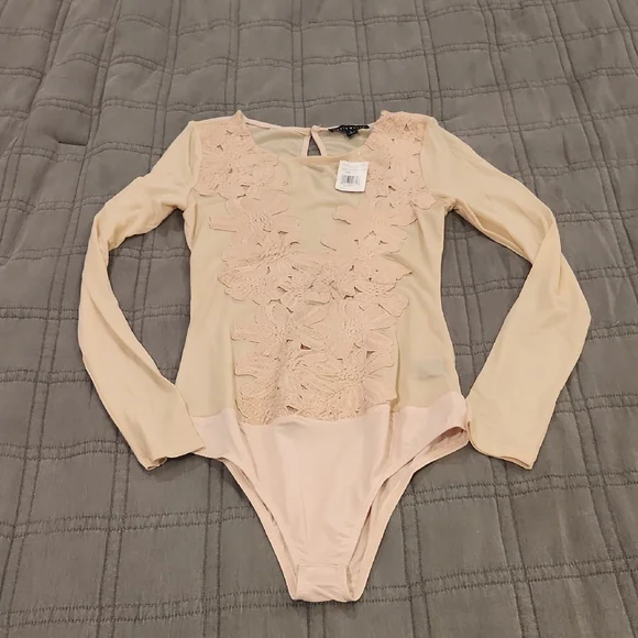 Haute Monde Sheer Beige Lace Bodysuit Size L, New With Tags! - Picture 1 of 9